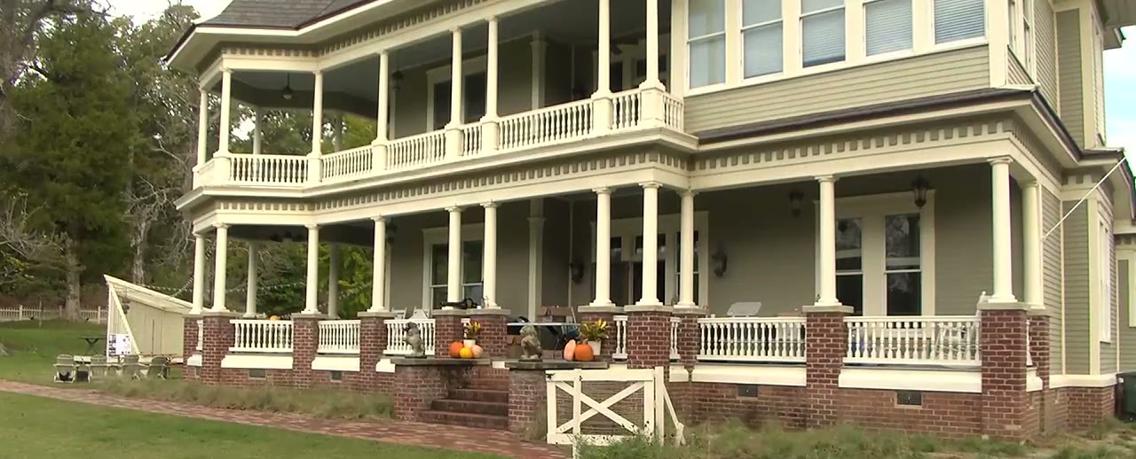The 1903 W.M. Smith House porch at 10 CR 334, Birdeye